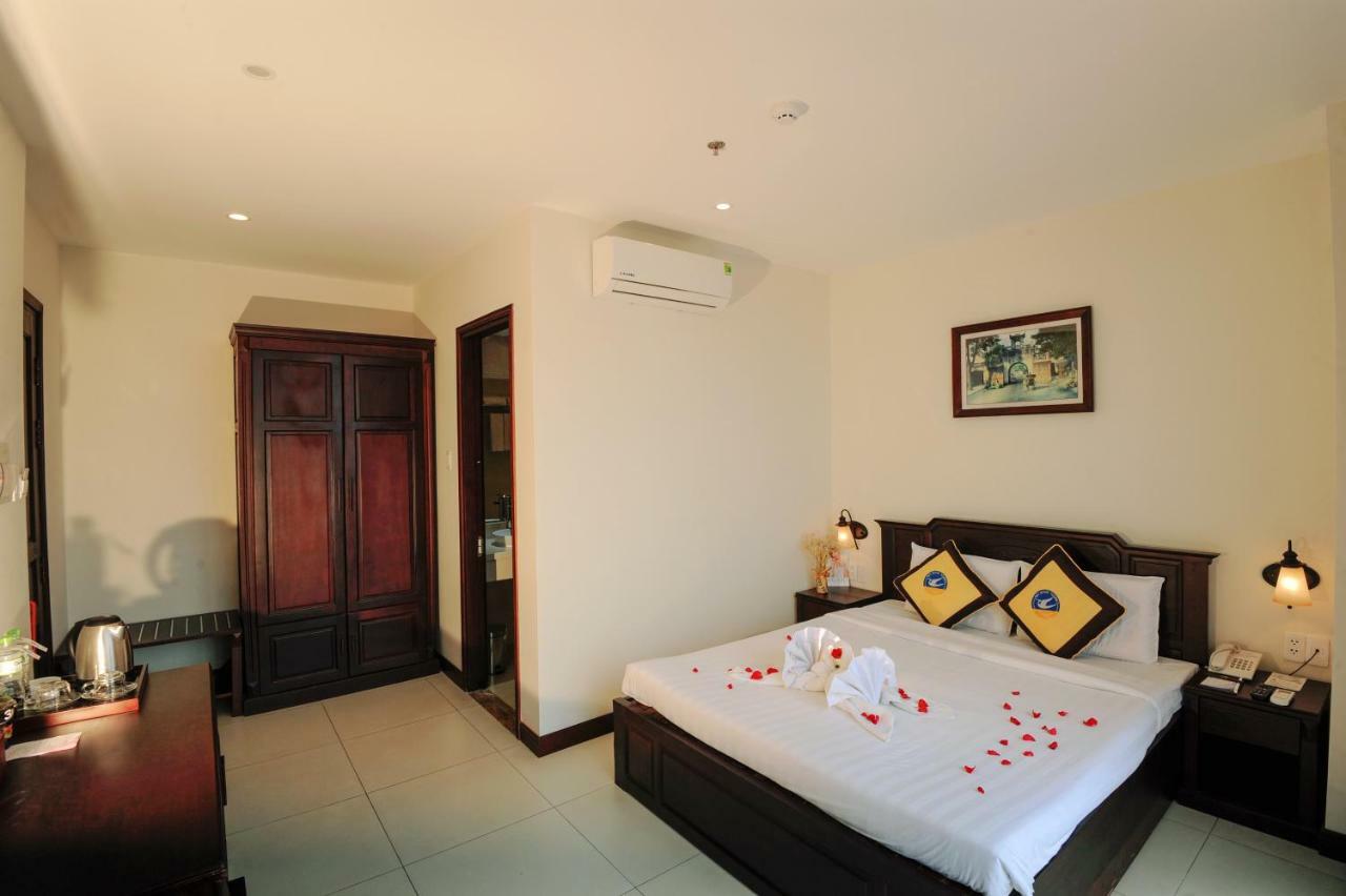 Cuu Long Khách sạn 3*