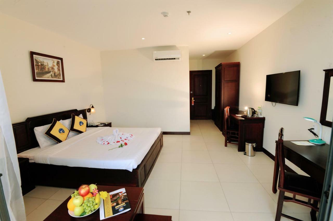 Khách sạn Cuu Long